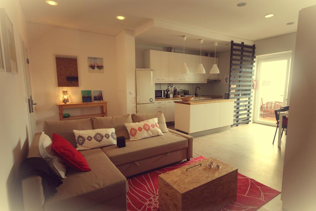 Nineteen Studios Peniche Habitación foto